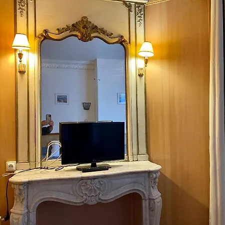 Otel Studia *