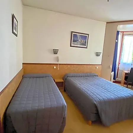 Studia Otel *