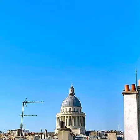 Studia Otel Paris