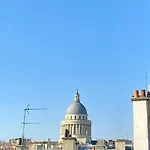 Studia * פריז